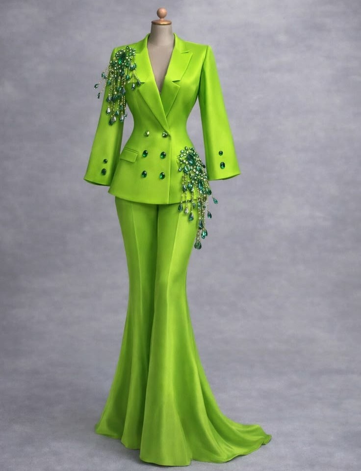 Elegant power blazing 2 piece suit